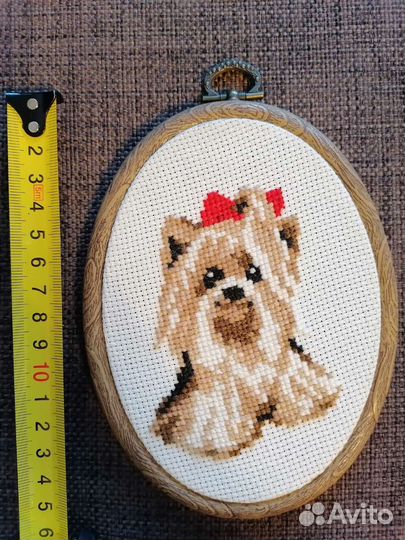 Готовая вышивка крестом, рамки-пяльцы под дерево