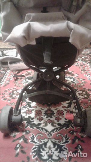 Коляска прогулочная