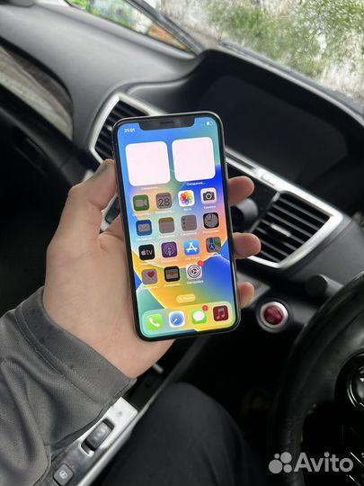 iPhone X, 256 ГБ