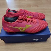 Футбольные бутсы mizuno