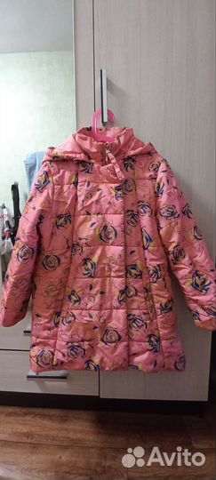 Осенне-весенняя удлинённая курточка для девочки