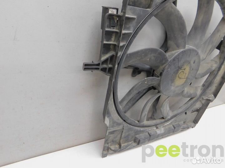 Б/У Б/У Диффузор радиатора б/у 17427634471 BMW