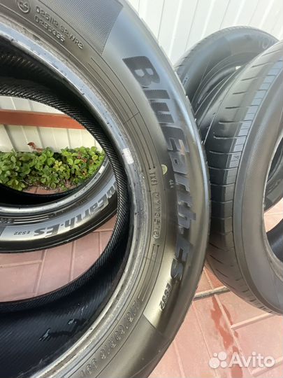 Yokohama BluEarth-ES ES32 215/60 R16 99V