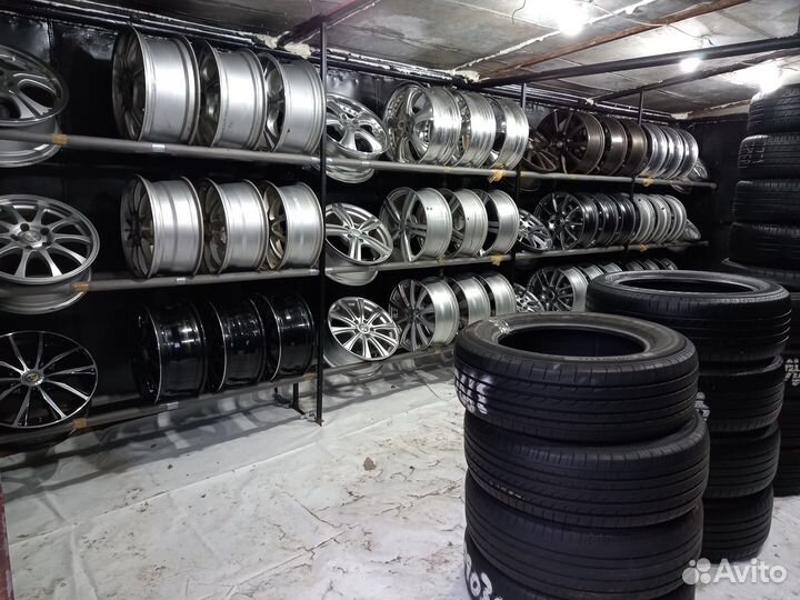 Оригинальные диски R17 Nissan 5 х 114.3