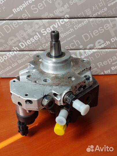 Топливный насос Hyundai H-1 2.5crdi 0445010052