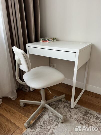 Письменный стол IKEA микке