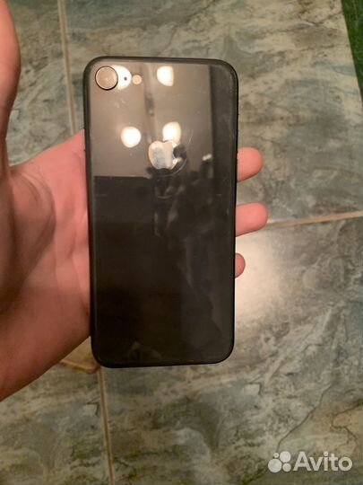 iPhone 8, 64 ГБ