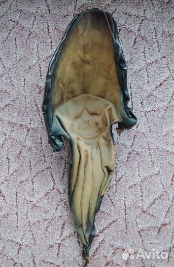 Череп (большой) из теснённой верблюжьей кожи