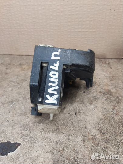 Передний левый замок Рено Клио 2 1998-2002