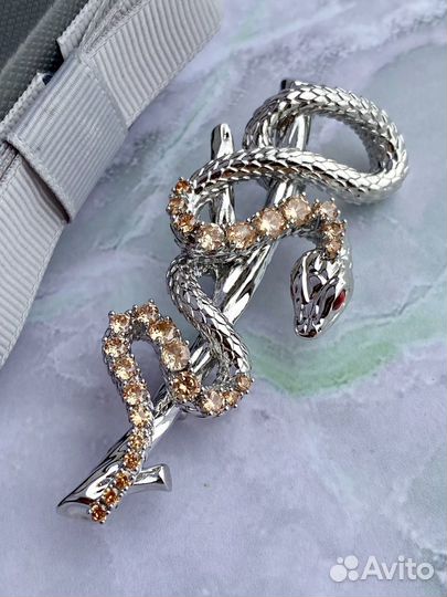Брошь Змея