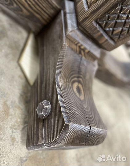 Стол из массива дерева