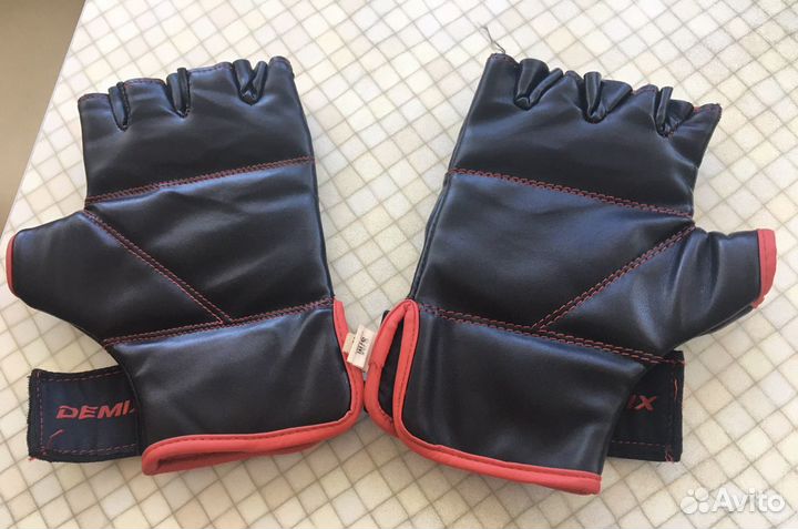 Бойцовские перчатки