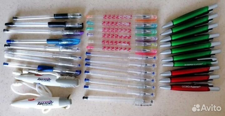 Ручки,карандаши,ластики,счеты,контейнер д/бумаг