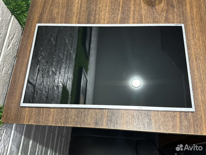 Матрица 17.3 40pin 1600x900 (полоска) дефект