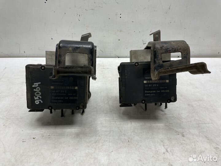 Блок ABS VAG 1J0907379Q