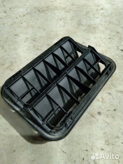 Решетка вентиляционная задняя Seat Leon (1P1) 2012