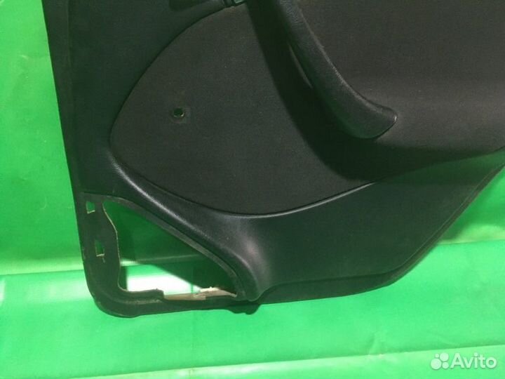 Обшивка боковой двери задняя правая Mercedes