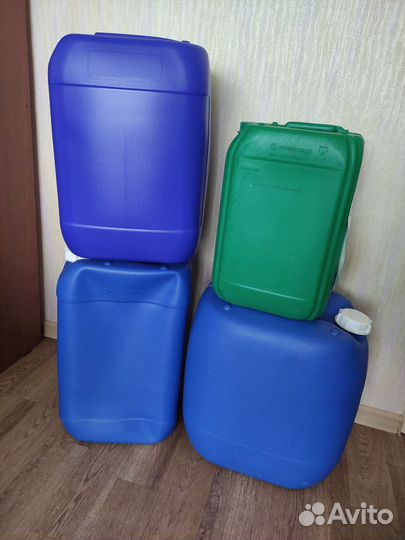 Канистра пластиковая