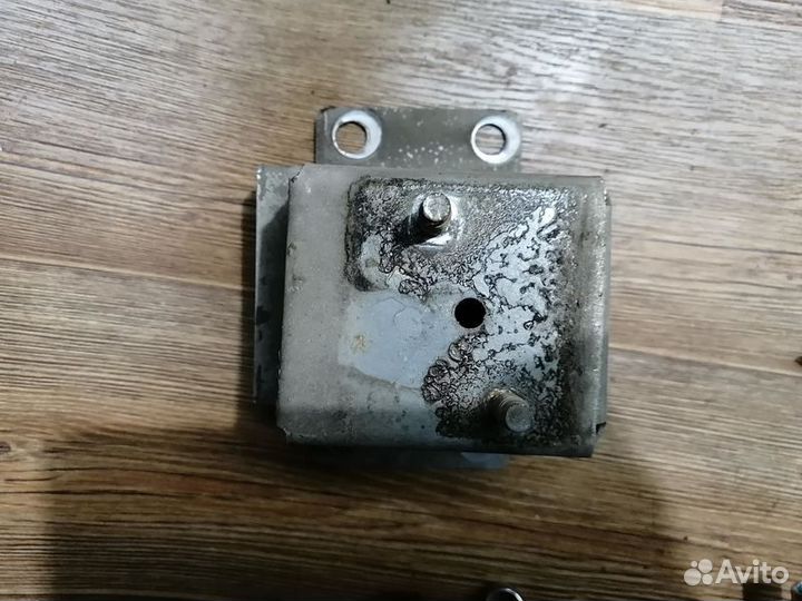 Кронштейн усилит. зад. бамп. лев. Альмера Классик