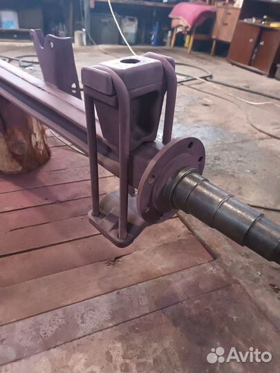 Ось тракторного прицепа 2птс4