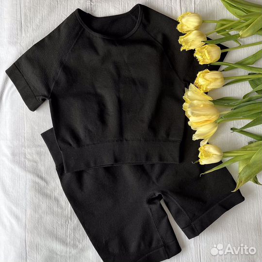 Комплект для занятий спортом женский