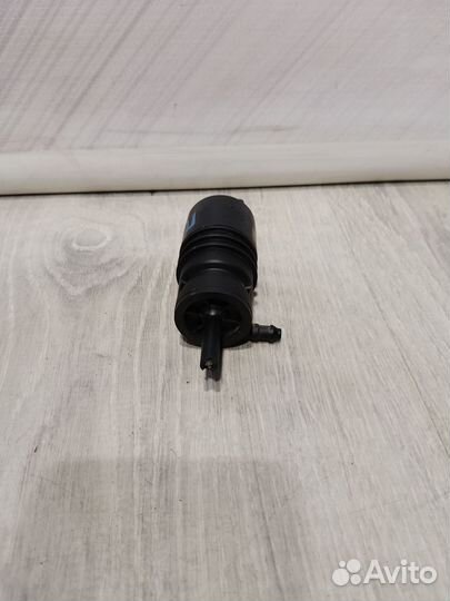 Моторчик Насос Мотор омывателя Volkswagen polo 5