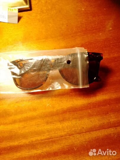 Солнцезащитные очки