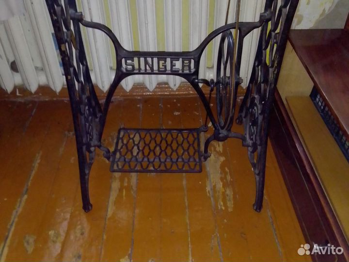 Швейная машина Singer