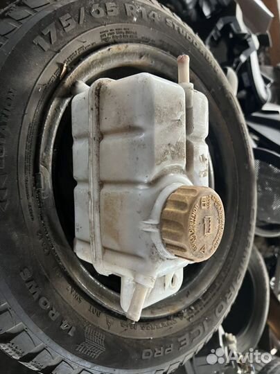 Расширительный бачок Chevrolet Aveo T250