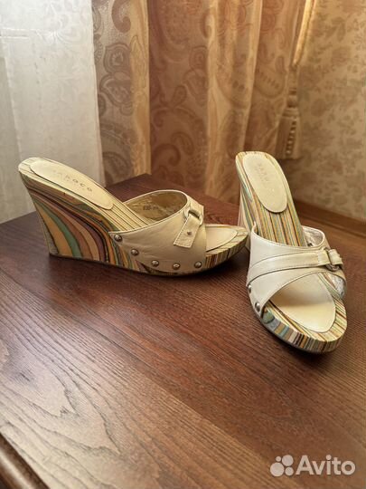 Радостные летние сабо