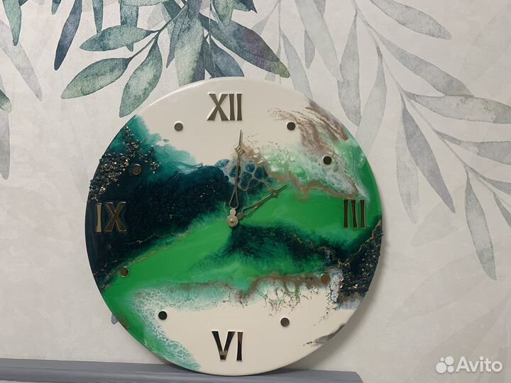 Часы из эпоксидной смолы