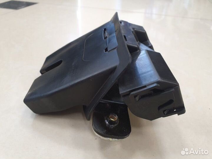 Замок багажника Ford Fiesta CB1 spja 2009