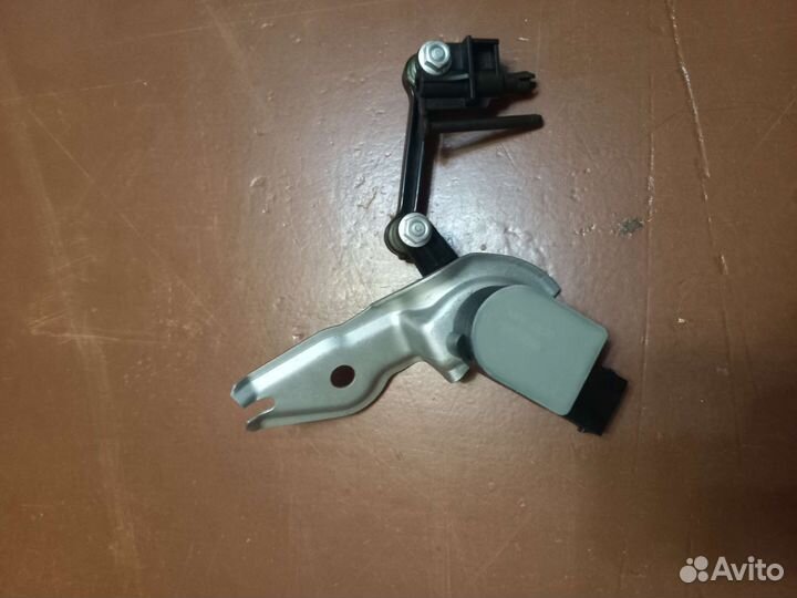 Датчик положения кузова Toureg1, Cayenne1, Audi Q7