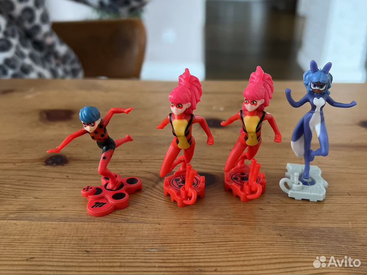 Фигурка Киндер сюрприз Леди Баг