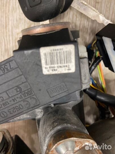 Замок зажигания Toyota Avensis T25 1zzfe 2007