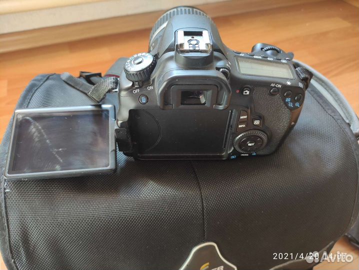 Зеркальный фотоаппарат Canon EOS 60 D (полупрофесс