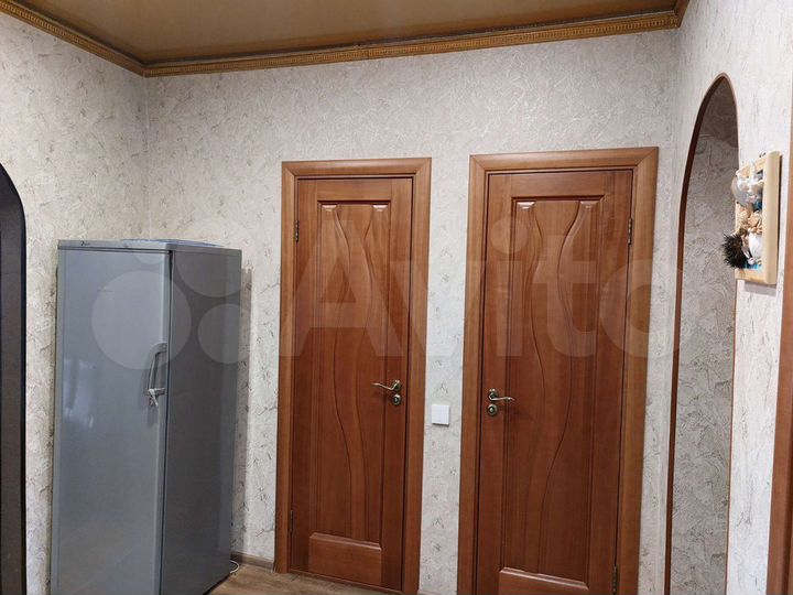 3-к. квартира, 90 м², 1/2 эт.