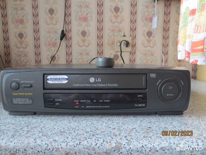 Видеомагнитофон LG GL182TW