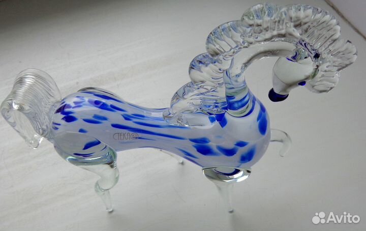 Статуэтка лошадь стеклянная