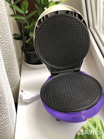 Электрическая вафельница kitfort