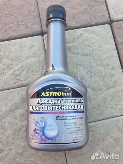 Присадка в топливо влаговытесняющая