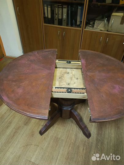 Стол круглый для дачи