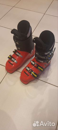 Горнолыжные ботинки и лыжи детские