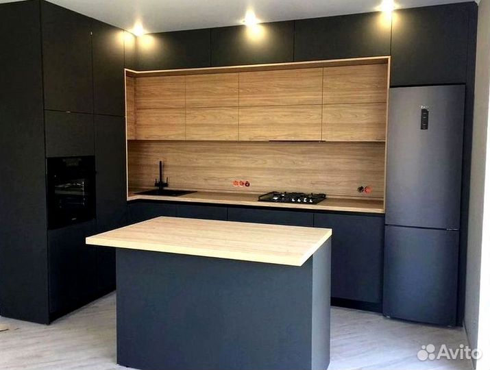 Кухонный гарнитур угловой на заказ с островом