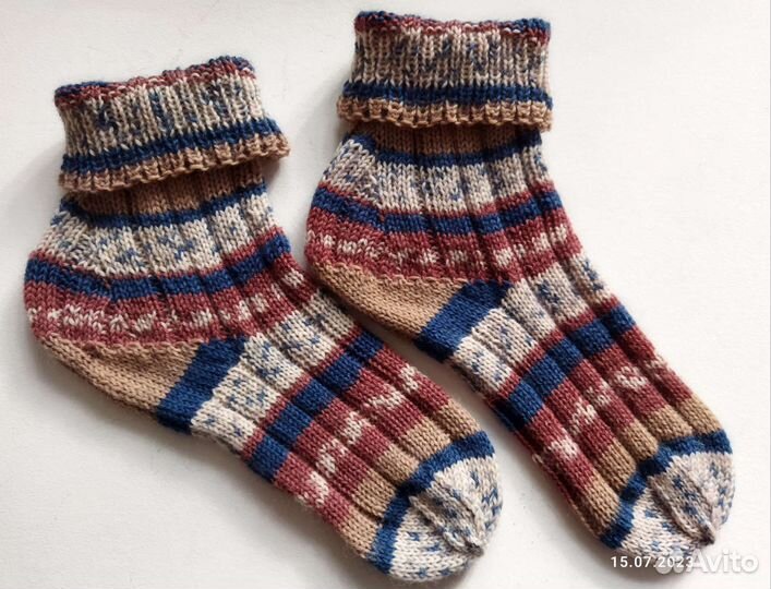 Носки женские шерстяные ручной вязки