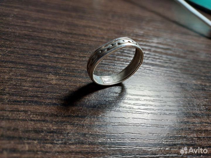 Серебряное кольцо