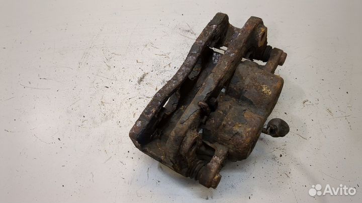 Суппорт левый передний Chevrolet Tahoe