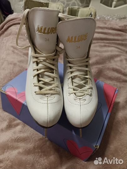 Коньки фигурные 34 размер Atemi