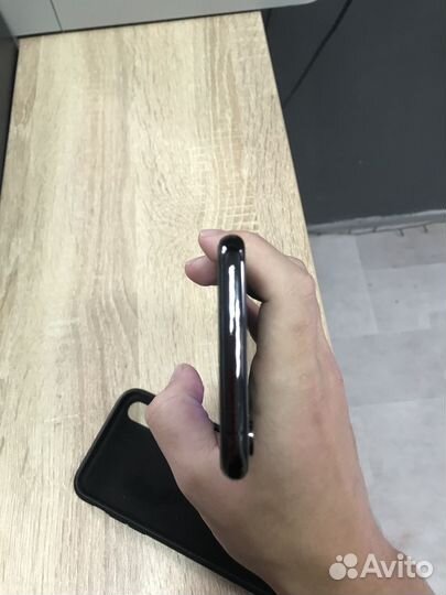 iPhone Xs, 64 ГБ