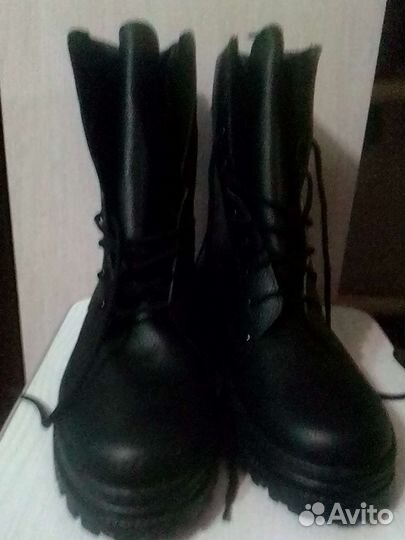 Продаются берцы 45 размера. Новые, зимние